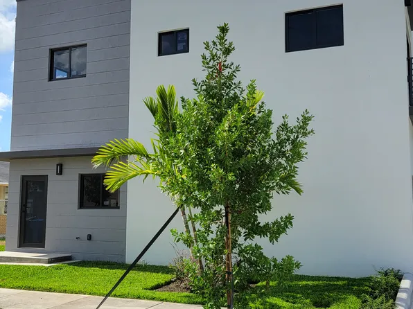 4140 SW 18th St #C, Hollywood, FL 33023