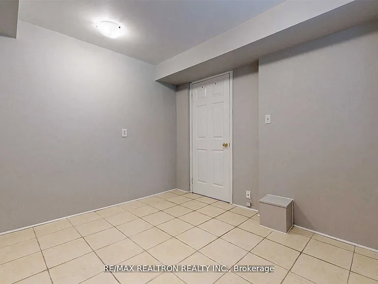 1250 Dartmoor St #LOWER — Photo 15