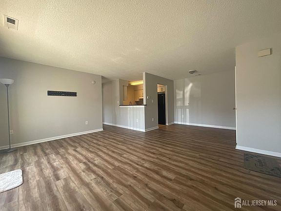 5th image of 8301 Tamarron Dr