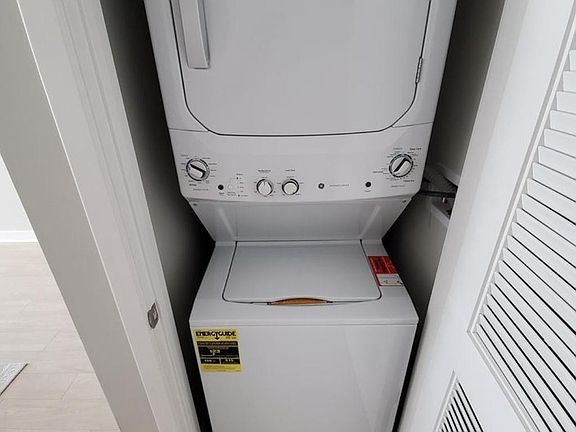 4th image of 989 Buchanan St Unit 211