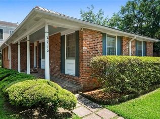 2710 Chestnut St, New Orleans, LA 70130