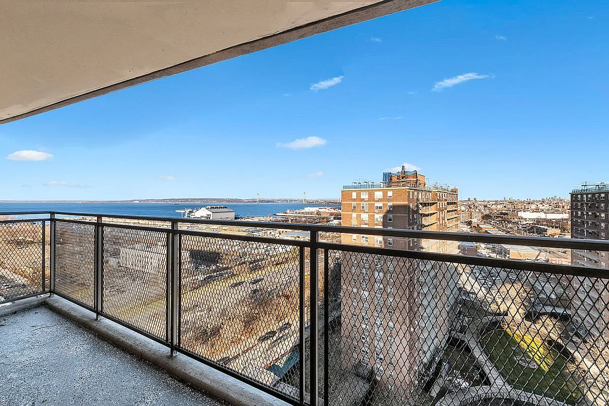 2652 Cropsey Ave APT 15K photo 1