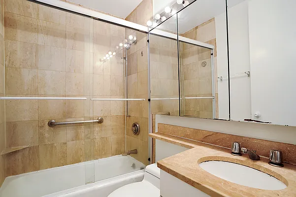 Rented by Corcoran | media 27