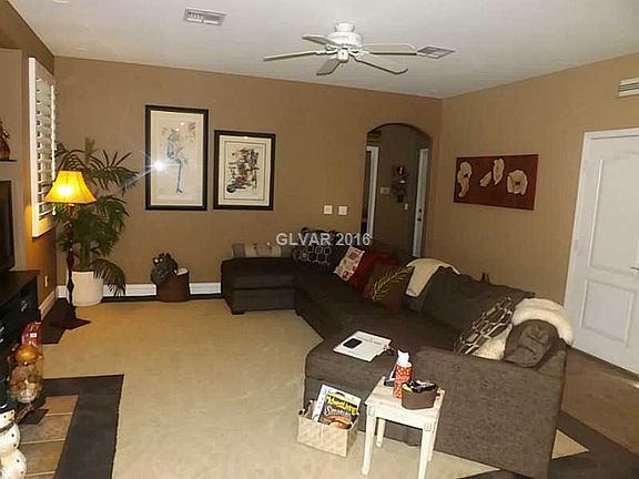 4th image of 3331 S Park St