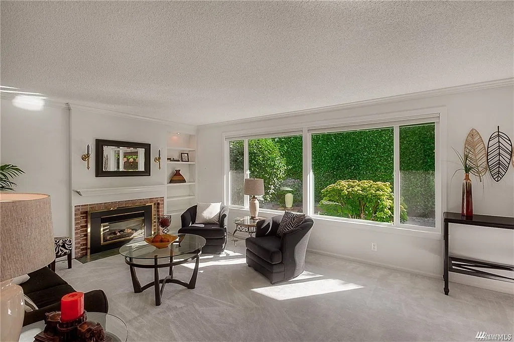 4 bed, 1870 sqft, $3,900 — Photo 3
