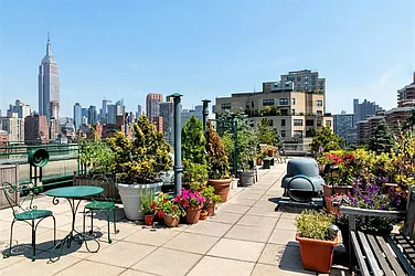 Sold by LEVEN Real Estate