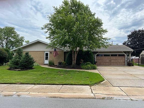 3rd image of 5233 131st St