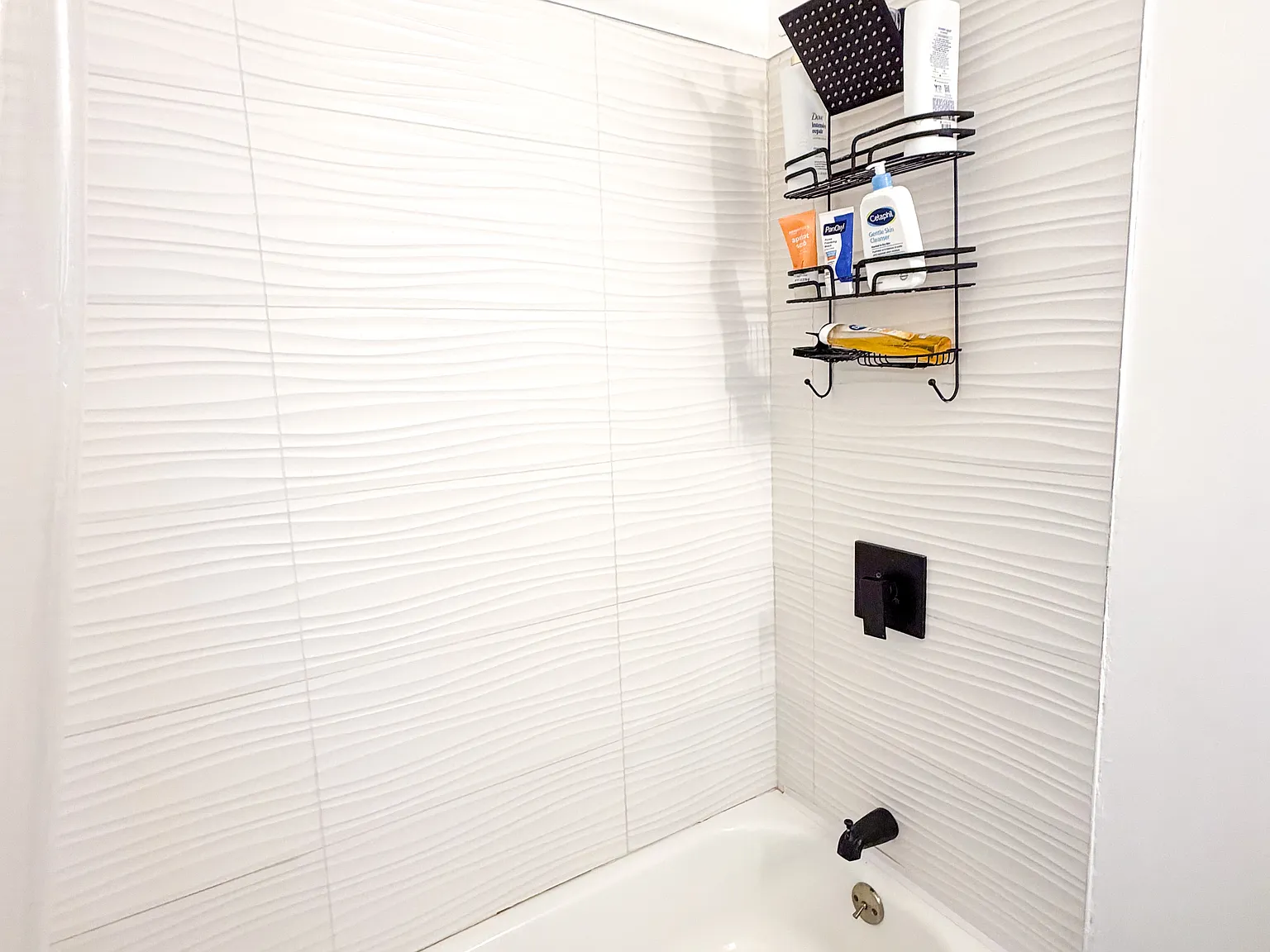 1 bed, 400 sqft, $1,600 — Photo 3