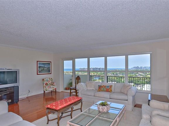 5th image of 3200 Port Royale Drive #1806