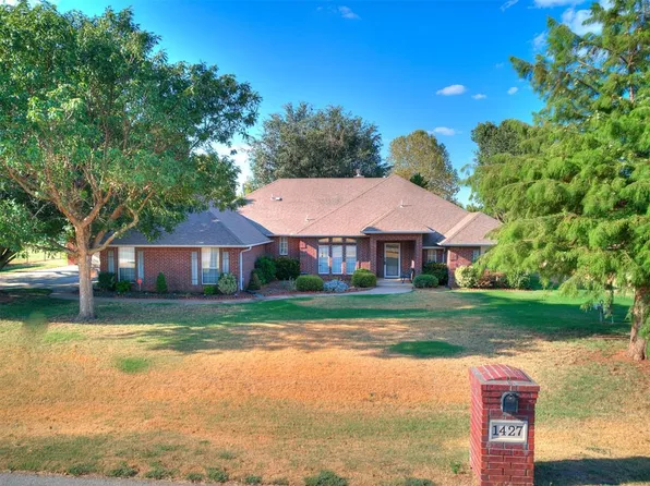 1427 Grand View Way, Mustang, OK 73064