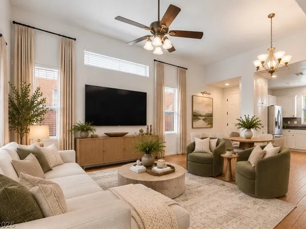 8068 Whiteriver Plateau Ln, Las Vegas, NV 89178