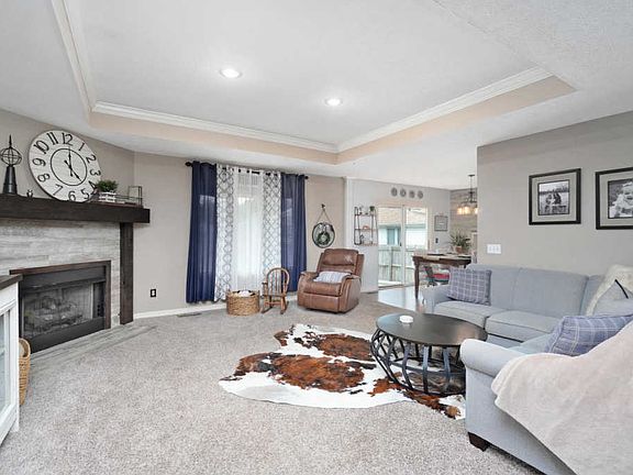 5th image of 3443 S Briarwood Ct
