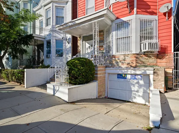 222 47th Street image 1 of 28