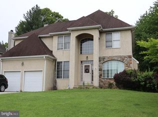 1 Kathryn Ln, Broomall, PA 19008