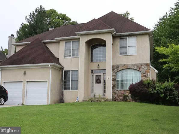 1 Kathryn Ln, Broomall, PA 19008