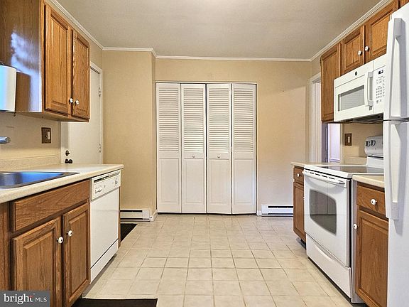 5th image of 16 Chandler Dr #16