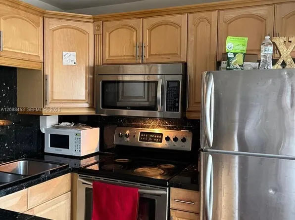 3239 W Trade Ave APT 2, Miami, FL 33133