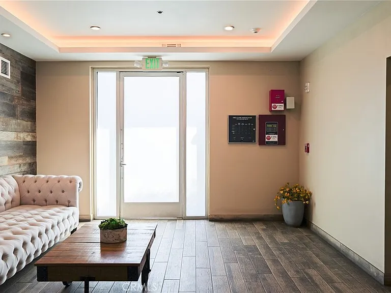 1101 S Harvard Blvd #506 — Photo 35