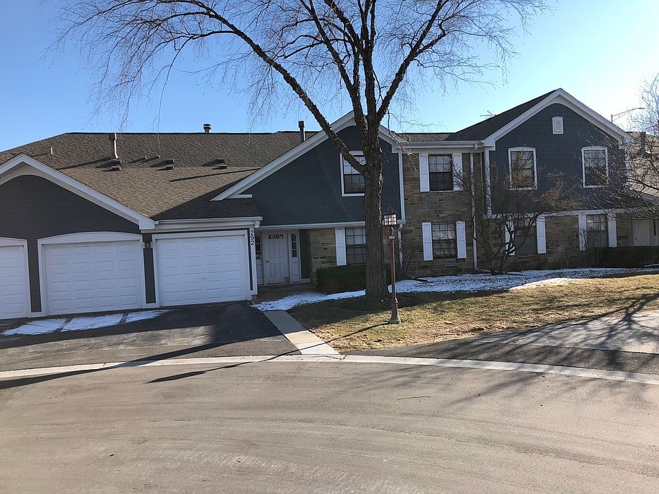1st image of 292 Middlebury Ct Unit D1