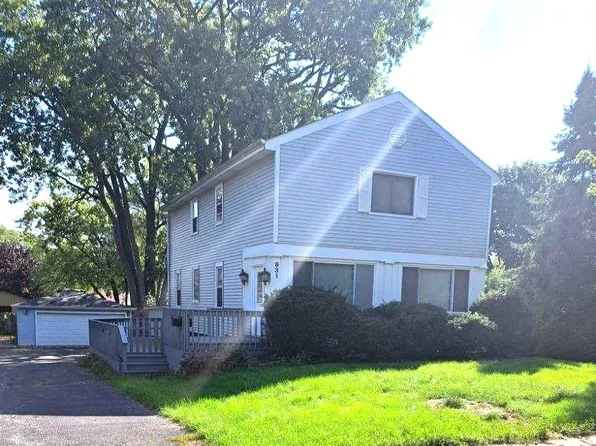 931 Franklin Ave, Winthrop Harbor, IL 60096