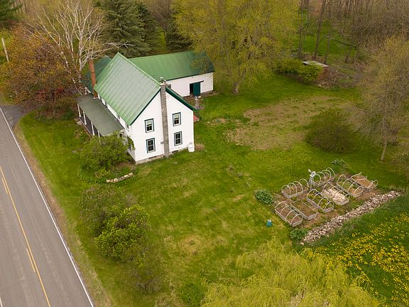 4th image of 96 Davern Rd