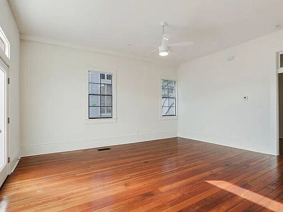 3rd image of 2215 2nd St #B
