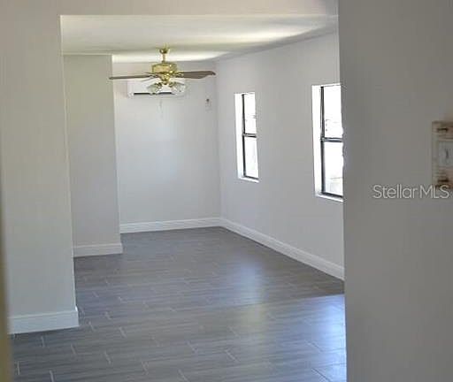 2nd image of 809 Royal Palm Dr