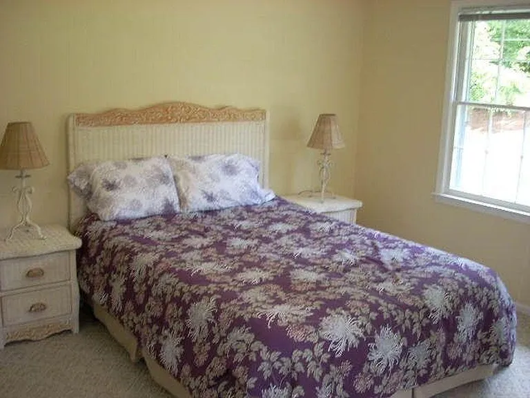 1295 Seven Springs Cir — Photo 6