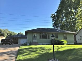 2069 Longview Dr, New Brighton, MN 55112