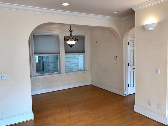 3rd image of 1800 Turk St