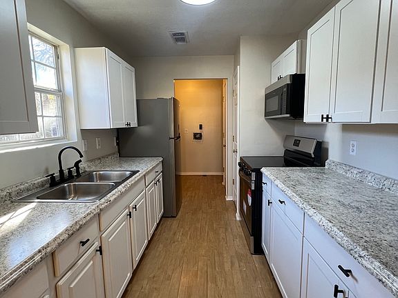 2nd image of 506 Malone Cir