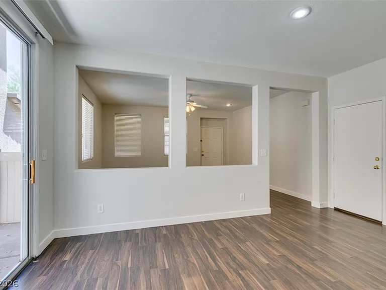 6779 Windingwood St — Photo 15