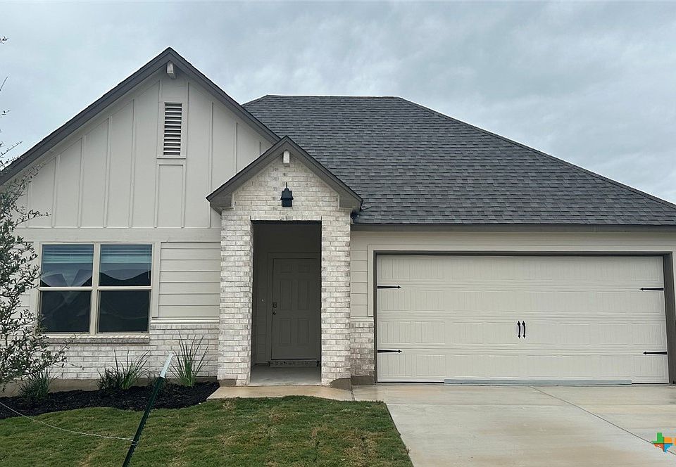 1st image of 2546 Muscovy Dr