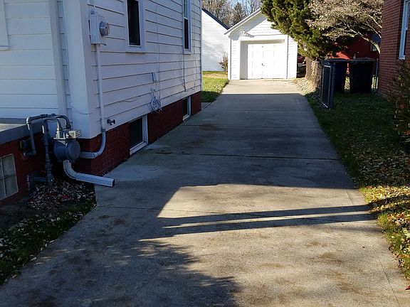 Full concrete driveway