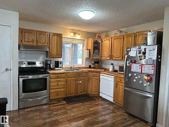 2nd image of 5337 65th St
