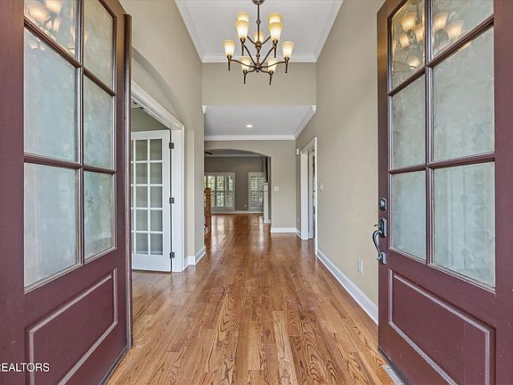 5th image of 1219 Barton Place Ln