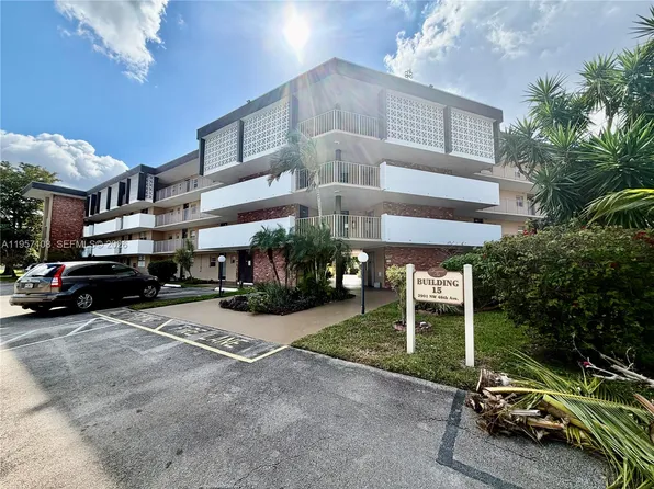 2901 NW 46th Ave APT 304, Lauderdale Lakes, FL 33313