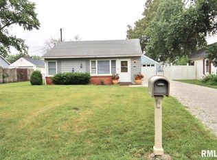 38 River Dr, North Pekin, IL 61554
