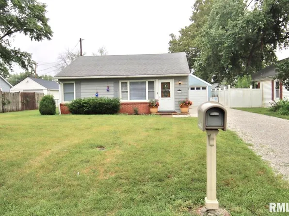 38 River Dr, North Pekin, IL 61554
