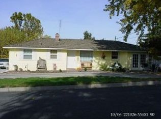1206 Vine Ave, Sunnyside, WA