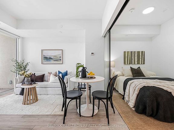 4th image of 108 Peter St #1003