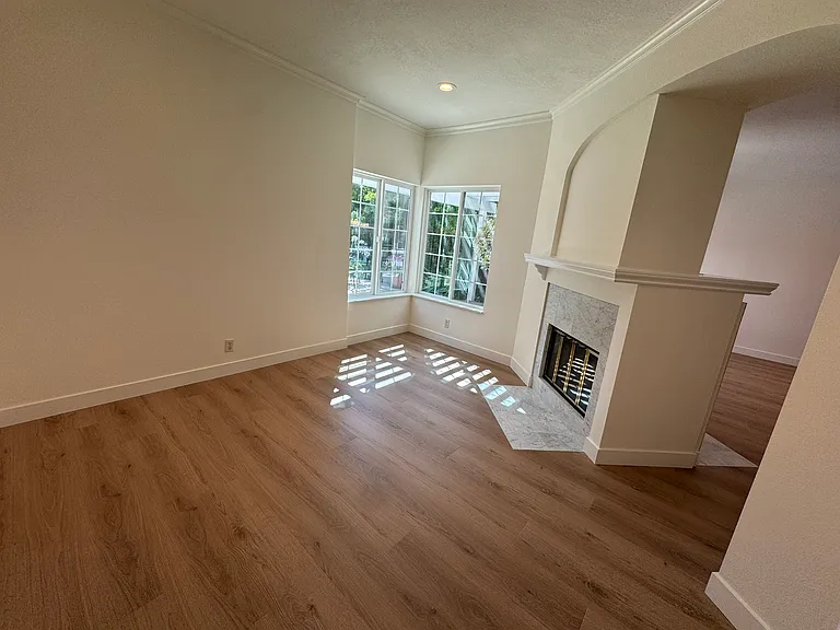 834 Sunstone St — Photo 5