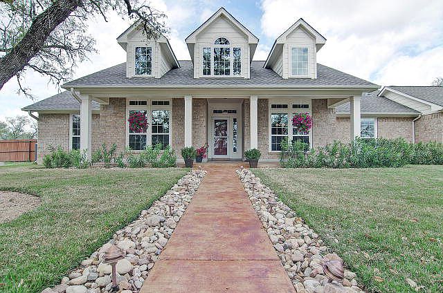 1st image of 300 Summer Mountain Dr