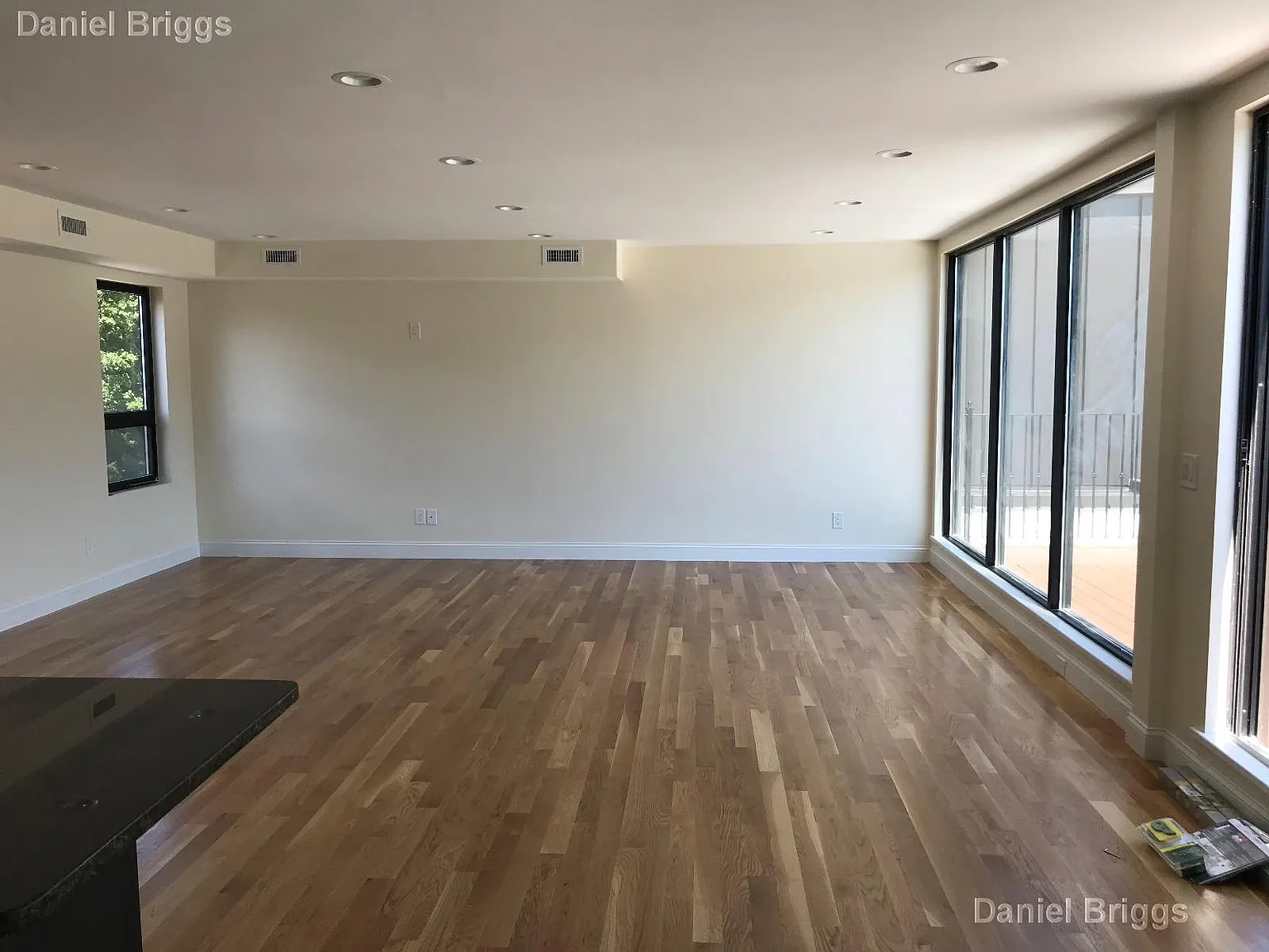 4 bed, $7,100 — Photo 2