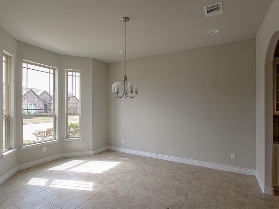 3rd image of 4007 Graham Heights Ln