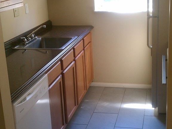 3rd image of 1625 Asmann Ave APT 10