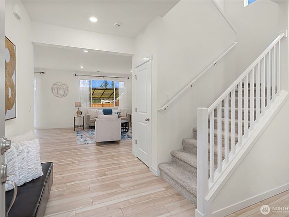 5th image of 17738 126th Street E