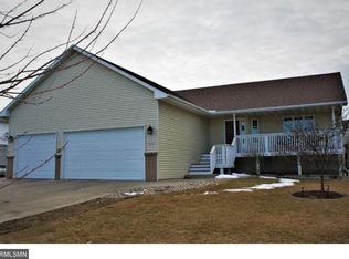 2233 Aspen Ln, North Mankato, MN 56003