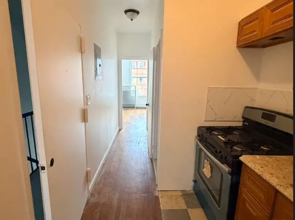 883a Greene Avenue image 7 of 11