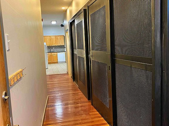 4th image of 4647 Umbria St #Mar